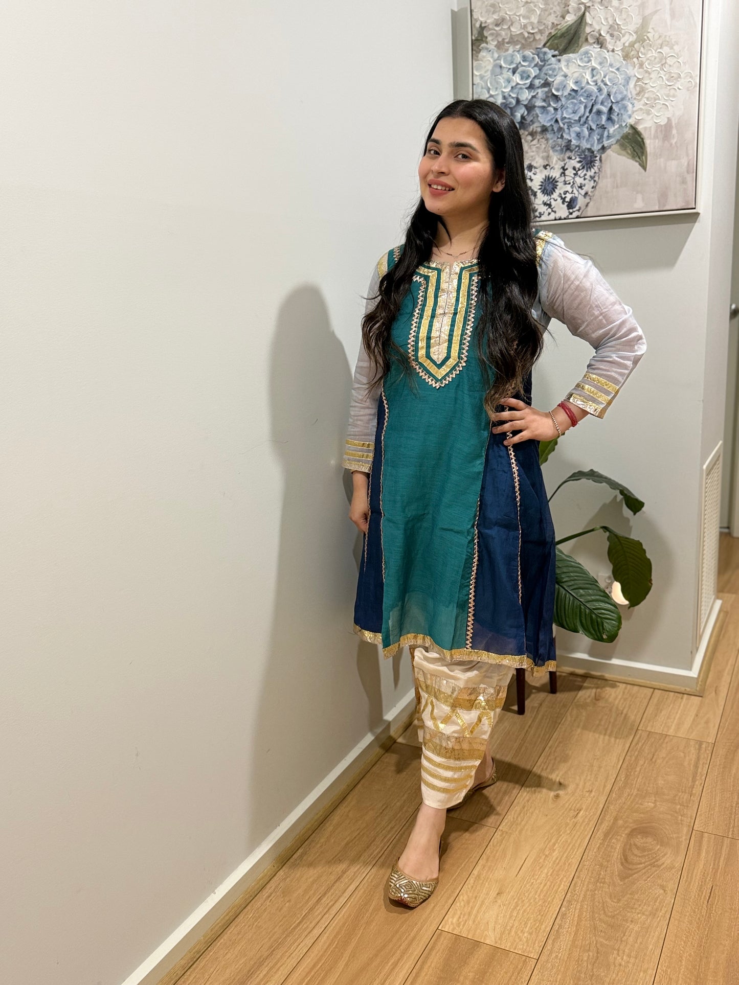Kareena Viral Suit