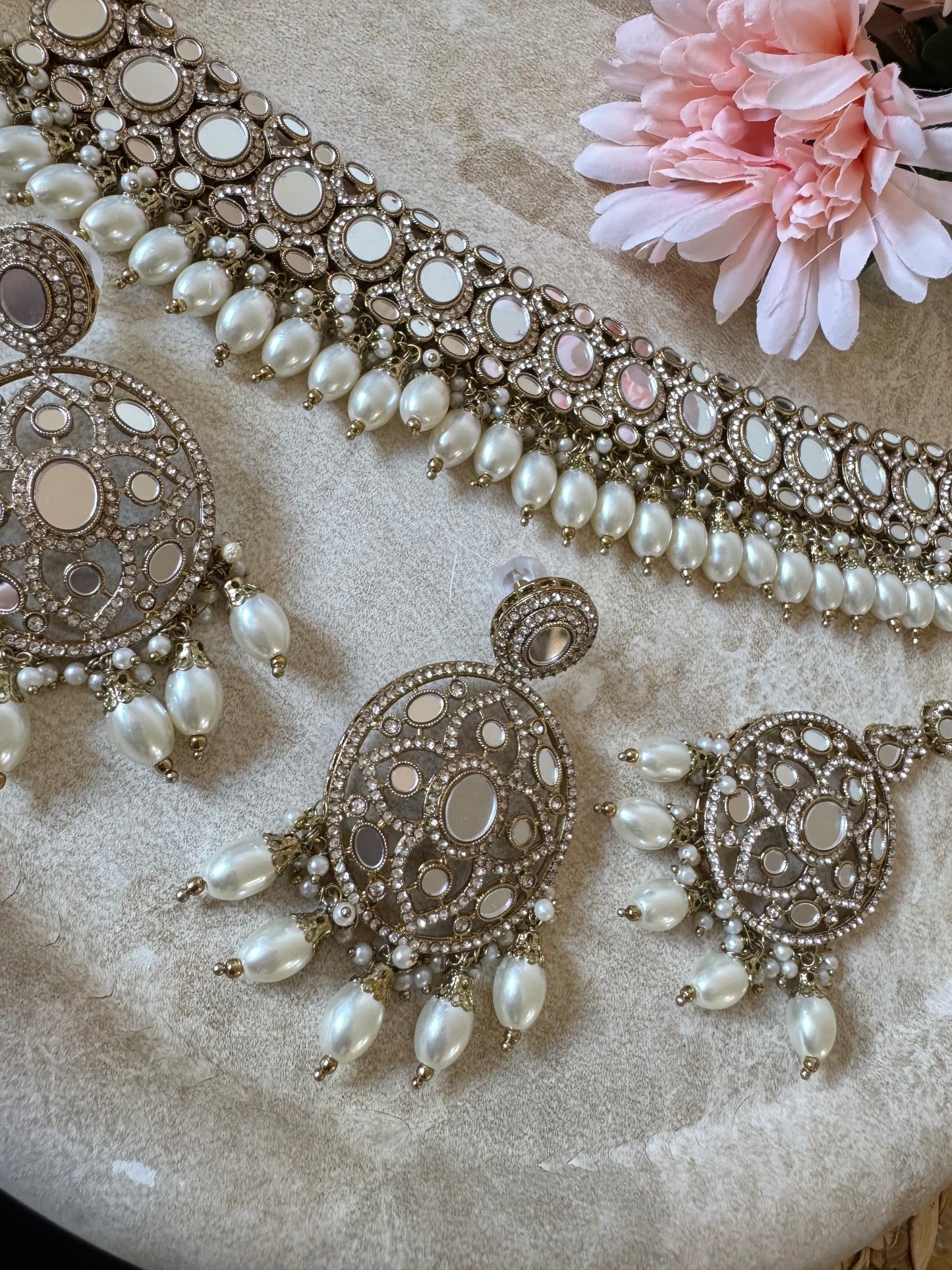 Sheesha Choker Set (Pearl Offwhite)